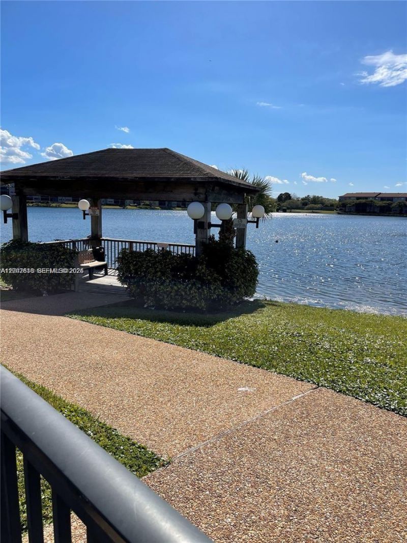 1251 SW 125th Ave, Unit 402T, Pembroke Pines, FL 33027 Photo