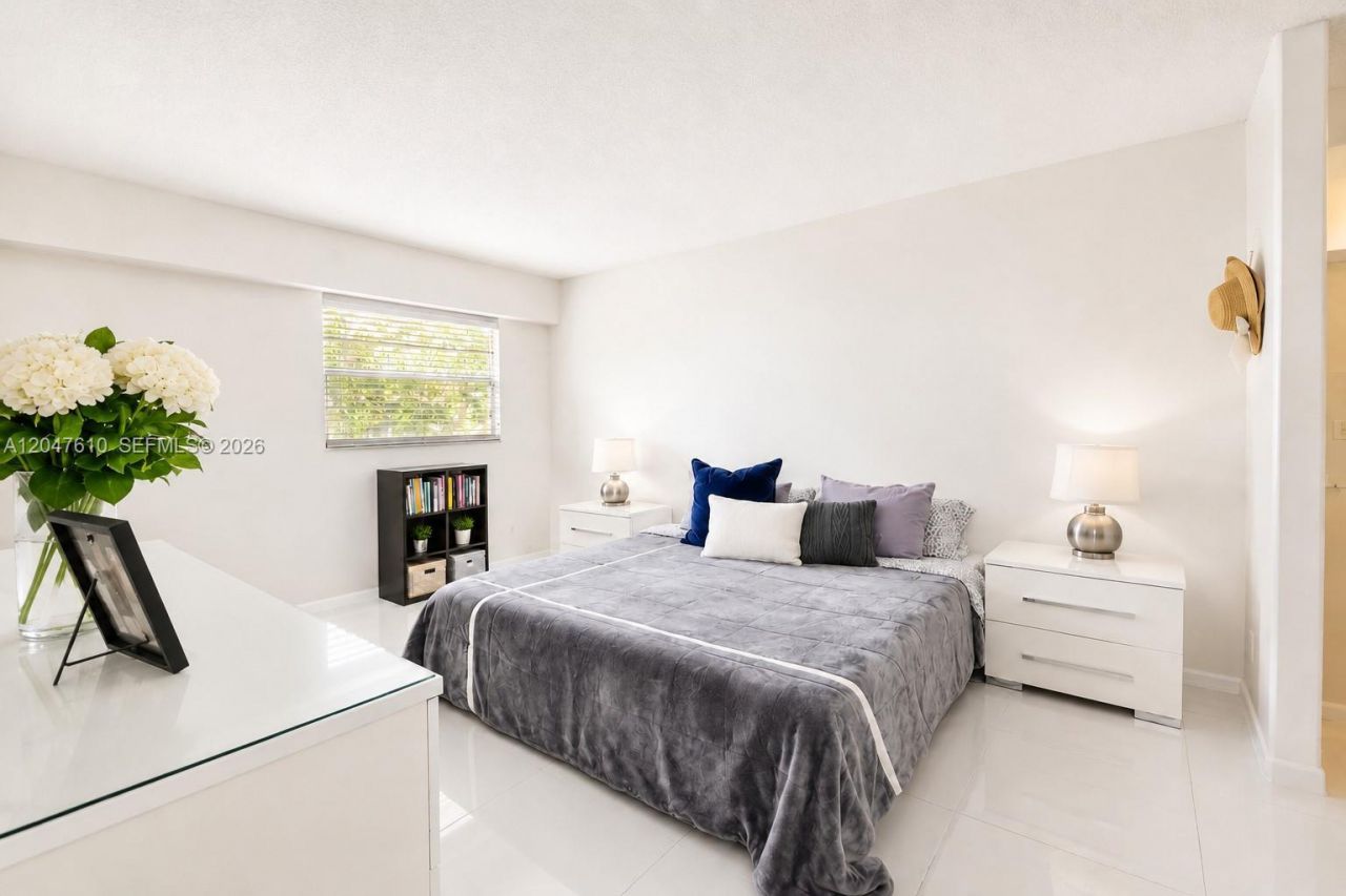 1251 SW 125th Ave, Unit 402T, Pembroke Pines, FL 33027 Photo