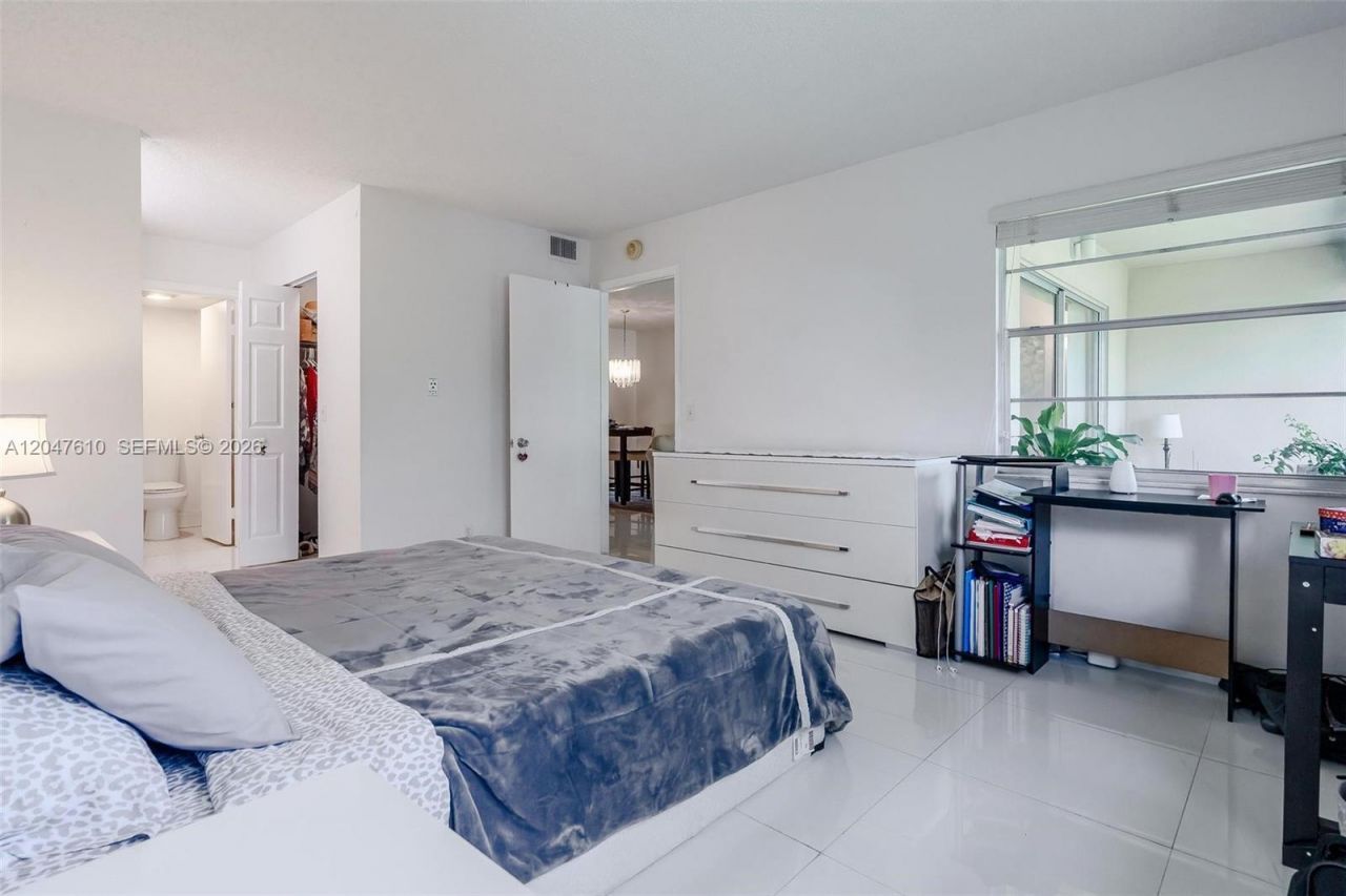 1251 SW 125th Ave, Unit 402T, Pembroke Pines, FL 33027 Photo