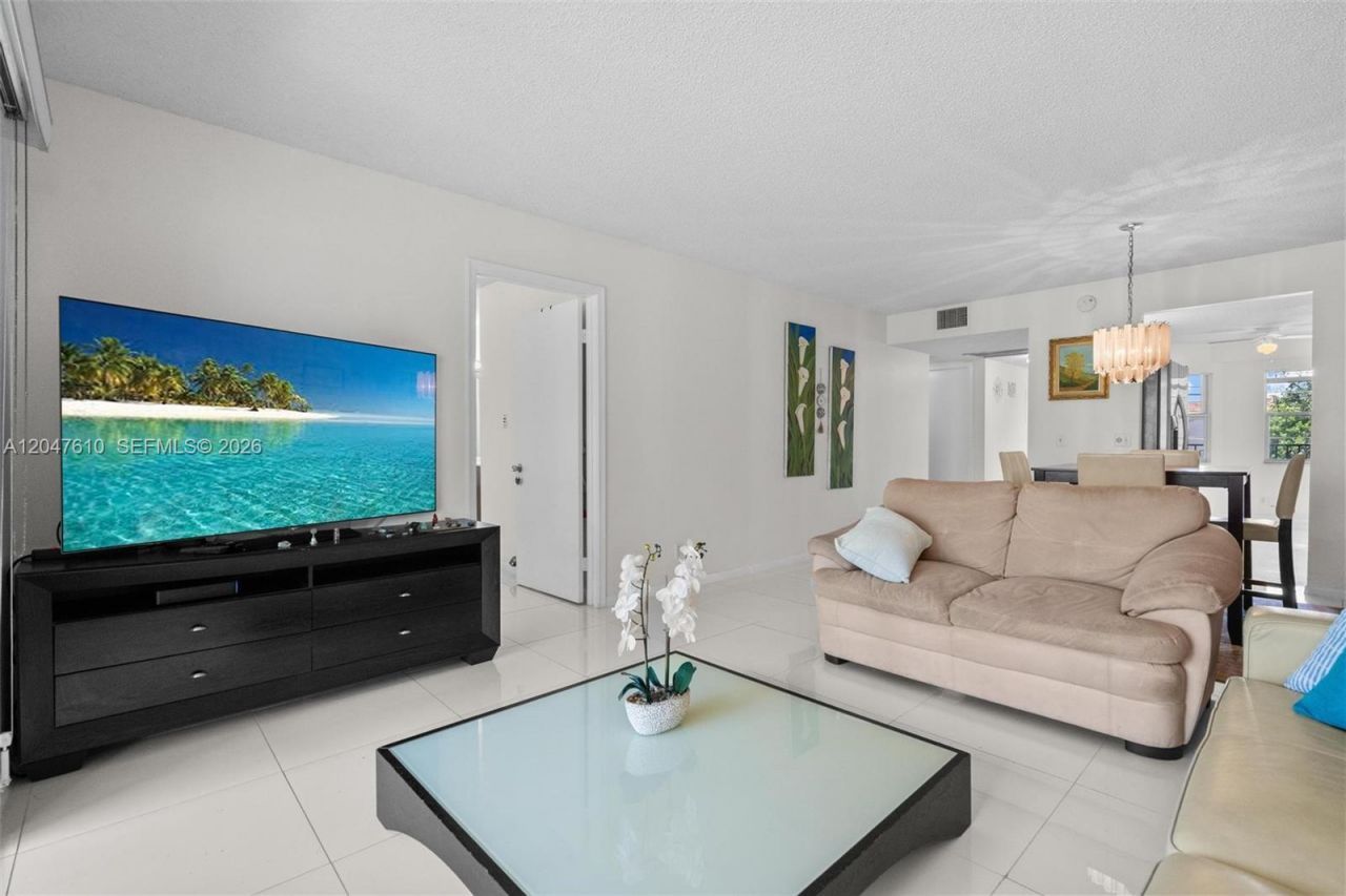 1251 SW 125th Ave, Unit 402T, Pembroke Pines, FL 33027 Photo