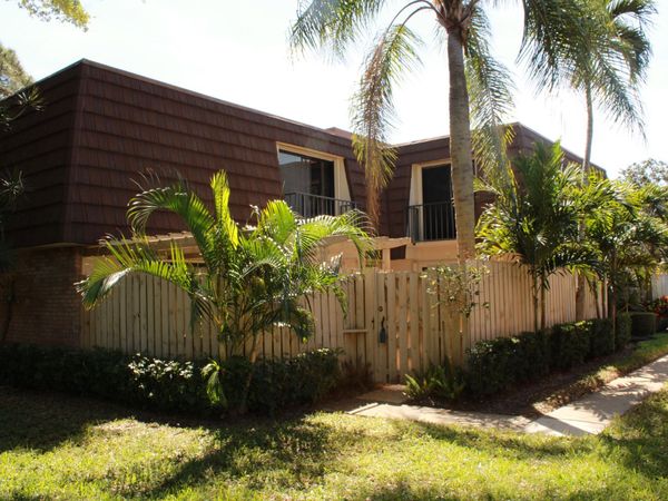 716 7th Lane, Palm Beach Gardens, FL 33418