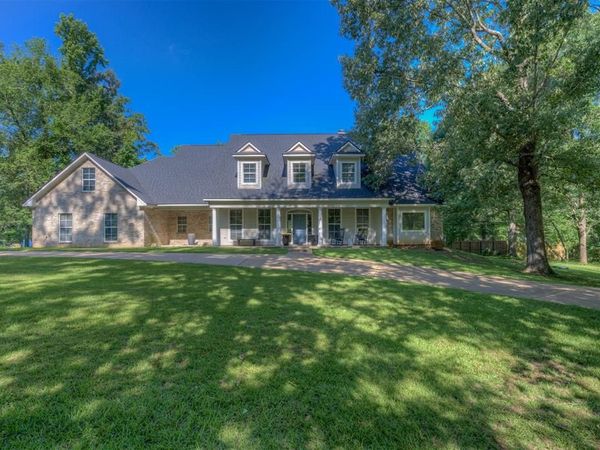 111 Oak Leaf Trail, Benton, LA 71006