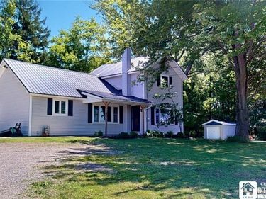 12374 Pennsylvania Avenue , Silver Creek, NY 14136