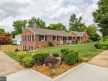 1329 BRENT STREET, FREDERICKSBURG, VA 22401