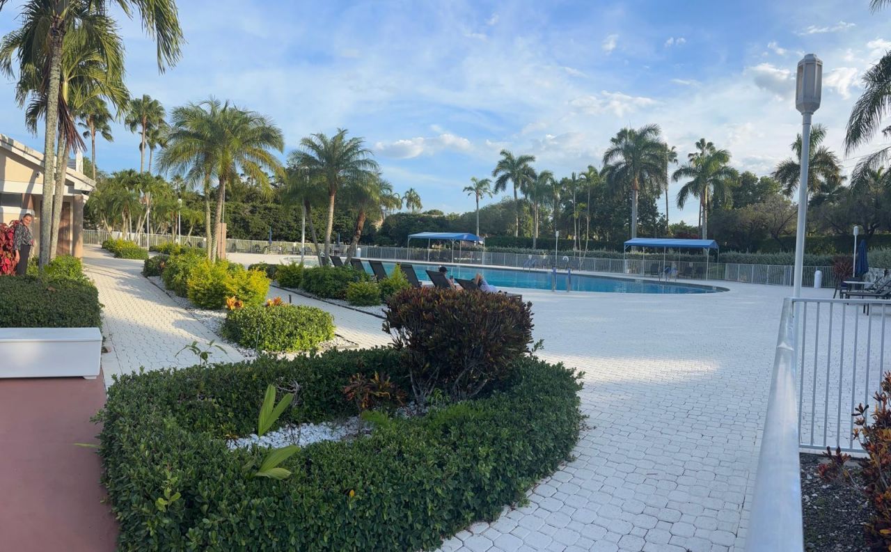 7866 Trent Drive, Tamarac, FL 33321 Photo