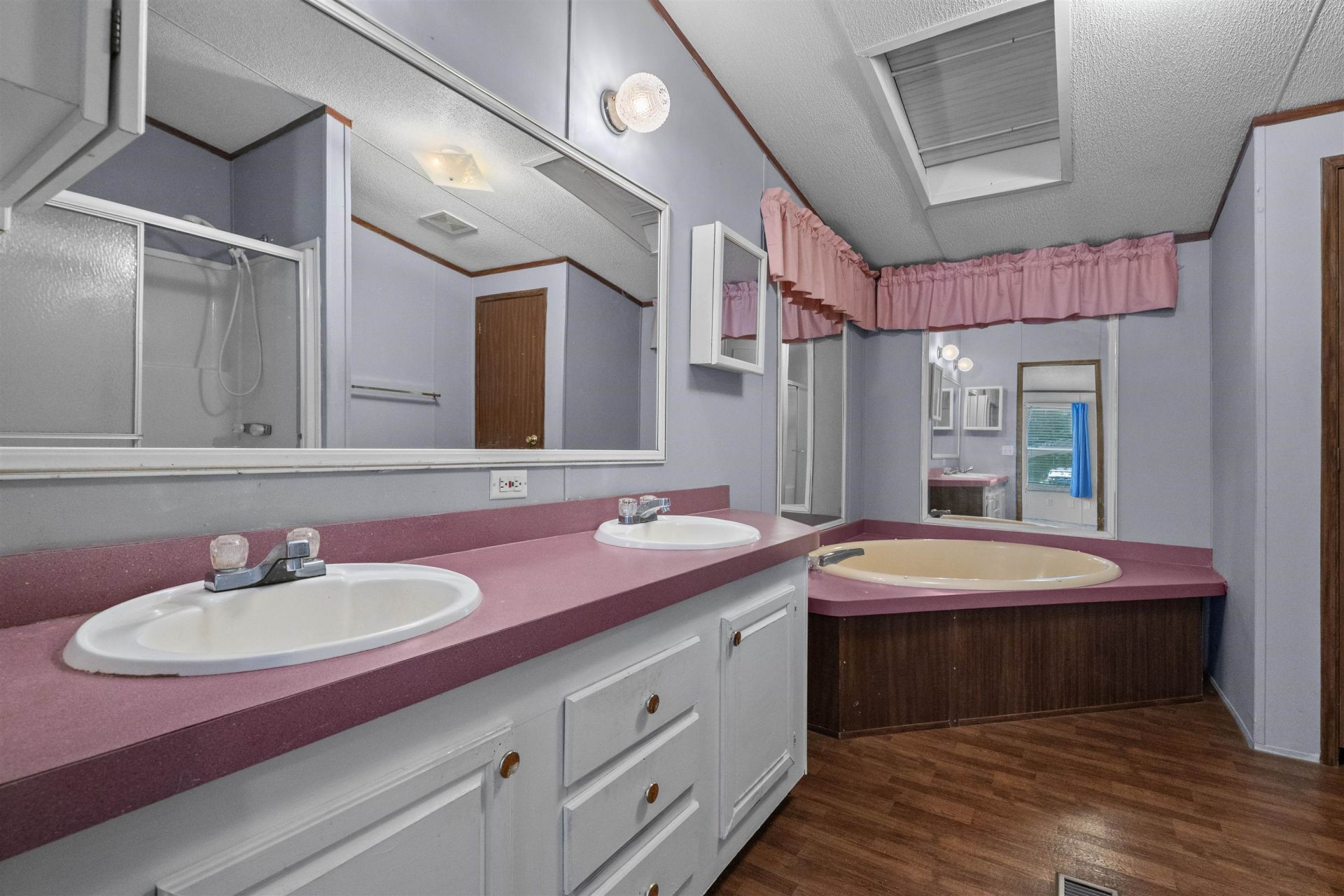 5074 Wesley Rd. Photo 32