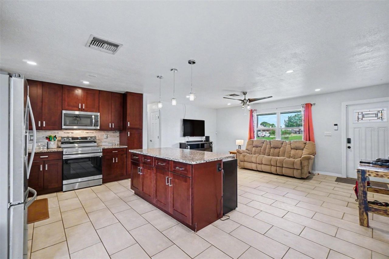 3321 Dauphine Street , Sebring, FL 33872 Photo