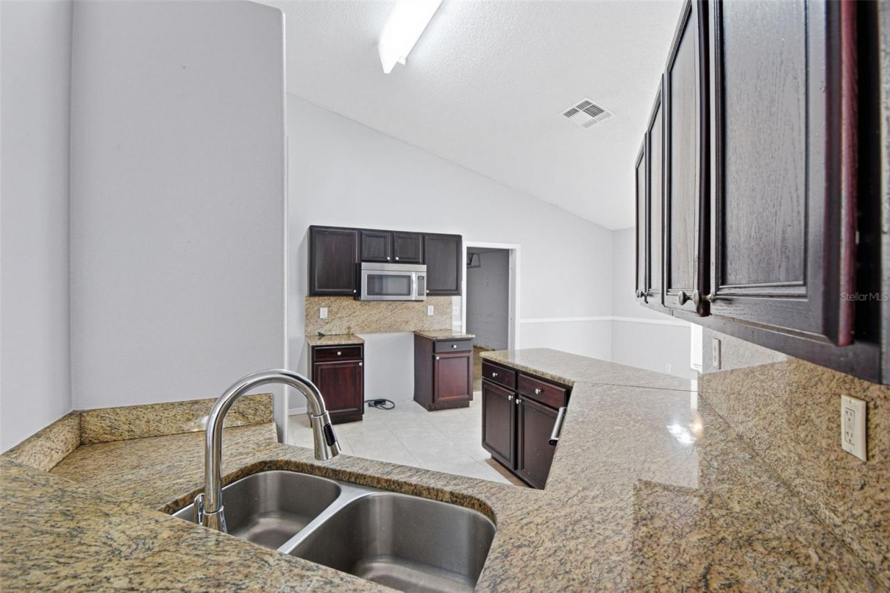 1708 Powder Ridge Drive , Valrico, FL 33594 Photo