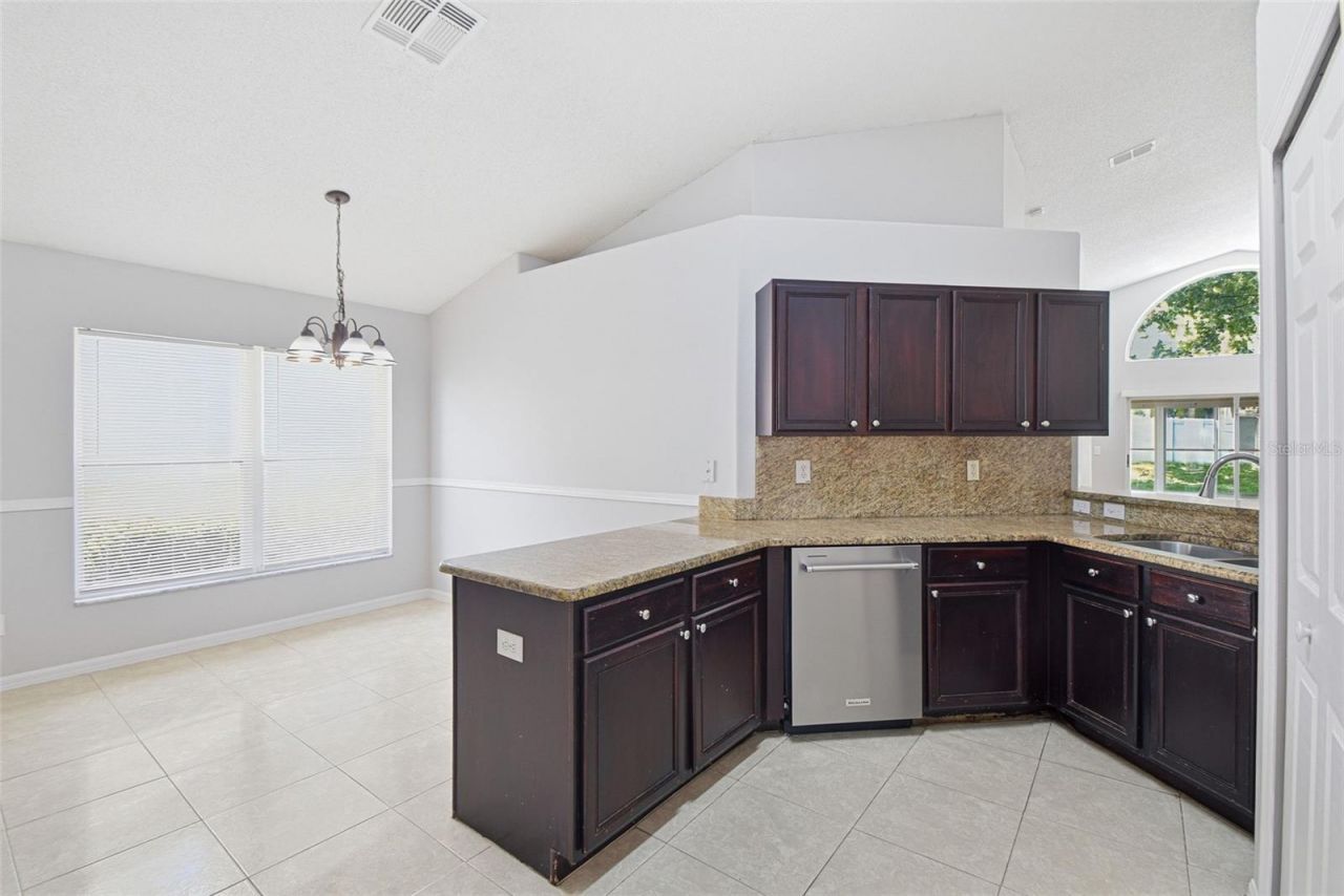 1708 Powder Ridge Drive , Valrico, FL 33594 Photo