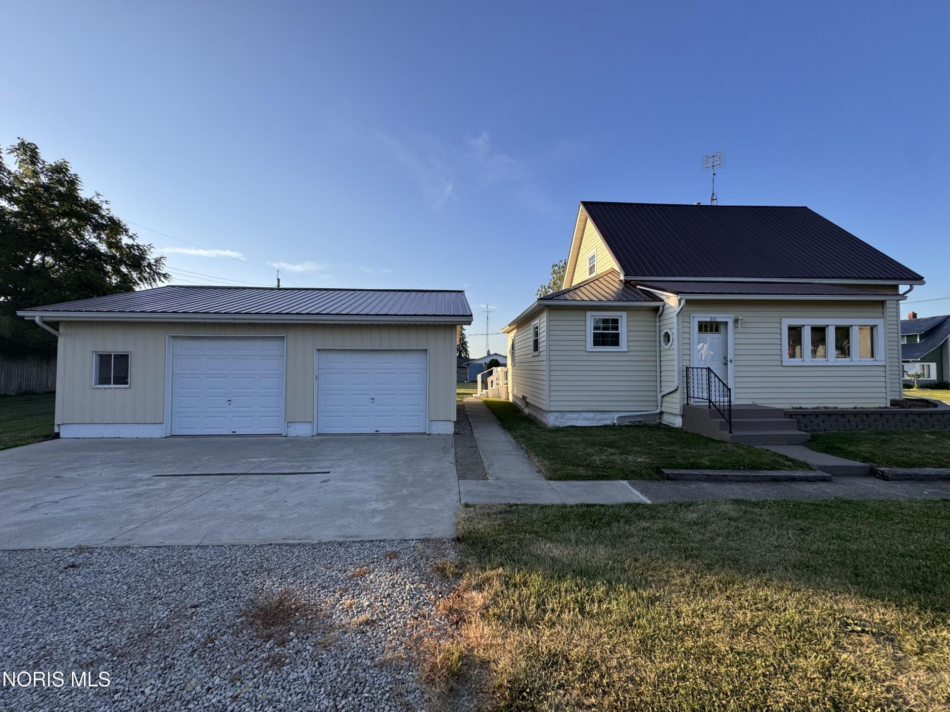 203 Pleasant Street, Edon, OH 43518 Main Photo