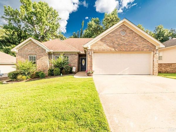 2521 Springhill Village Dr, Bryant, AR 72022