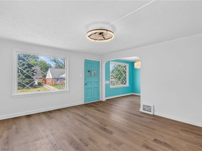 18412 Waterbury Avenue, Maple Heights, OH 44137 Photo 7