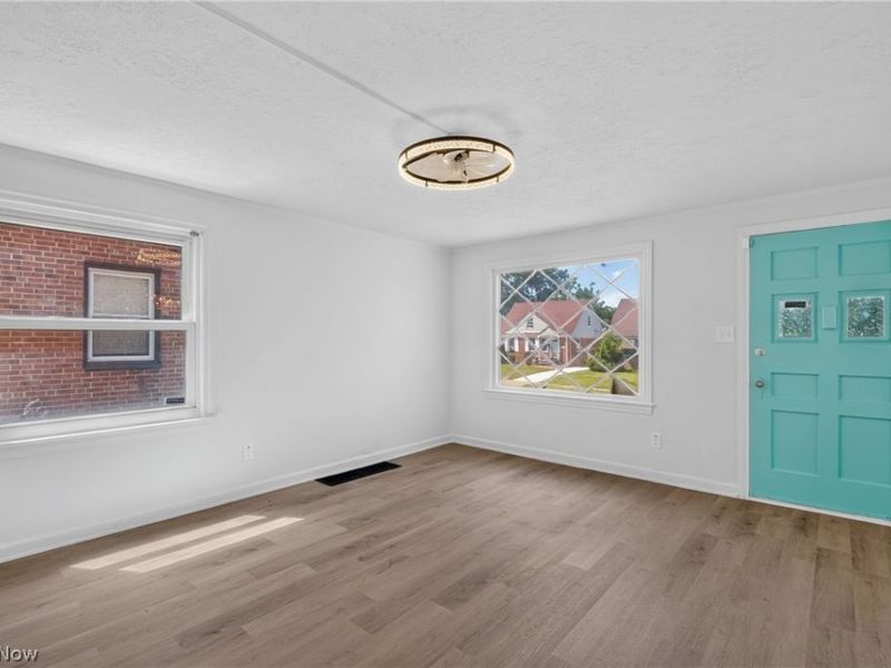 18412 Waterbury Avenue, Maple Heights, OH 44137 Photo 8