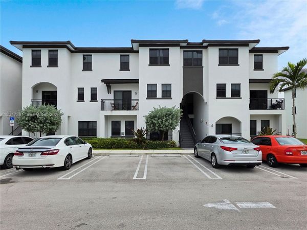 15540 SW 136th St, Unit 220, Miami, FL 33196