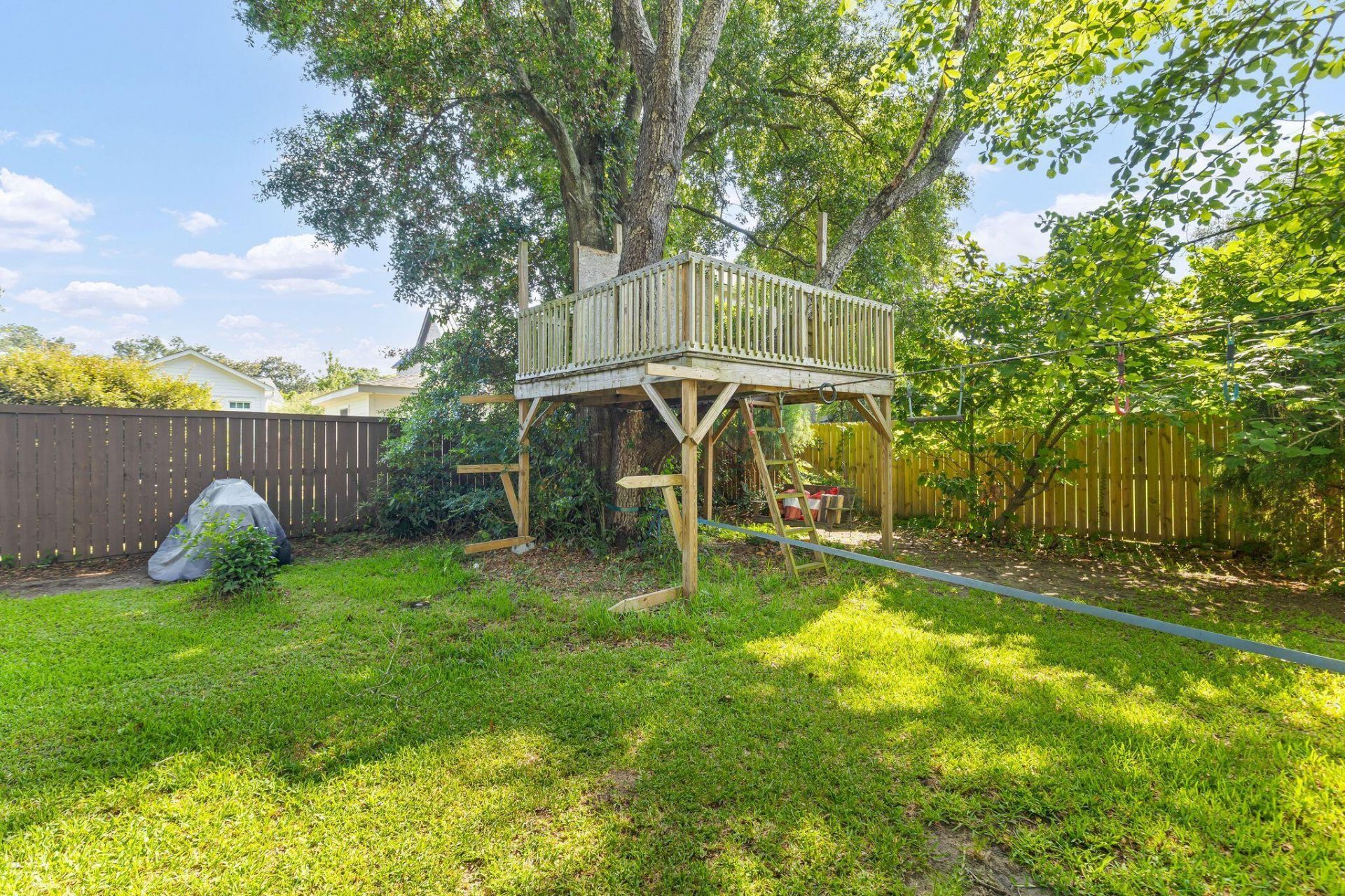 317 Hawthorne Street Photo 32