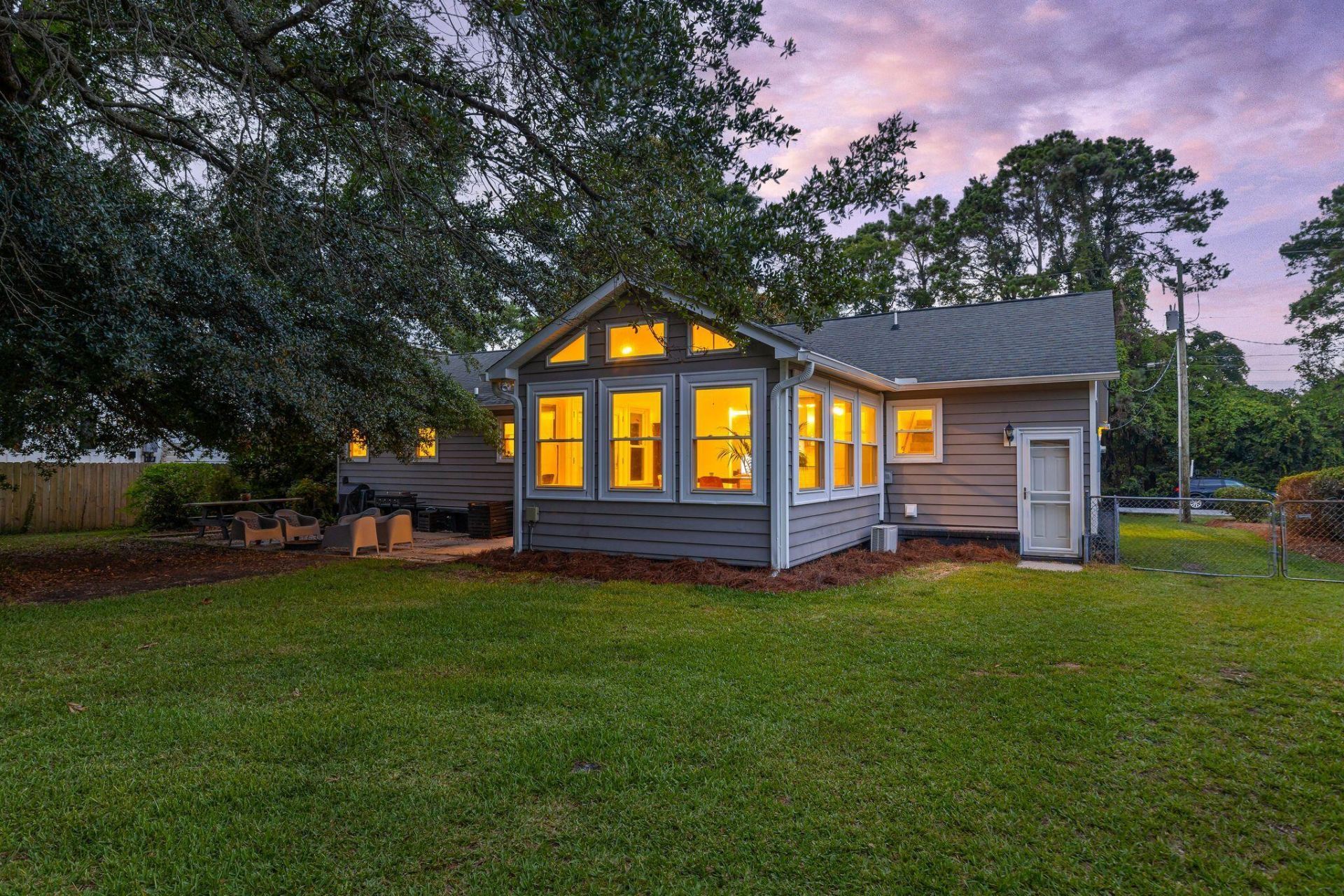 317 Hawthorne Street Photo 33