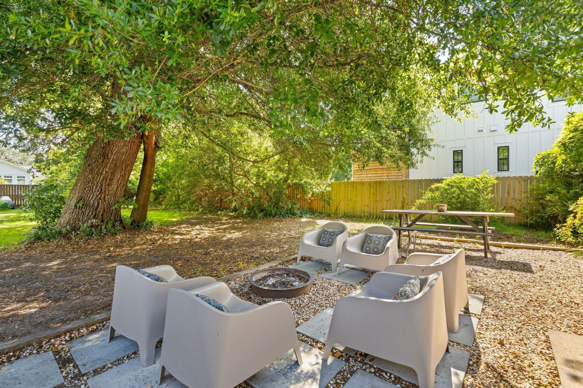 317 Hawthorne Street Photo 7