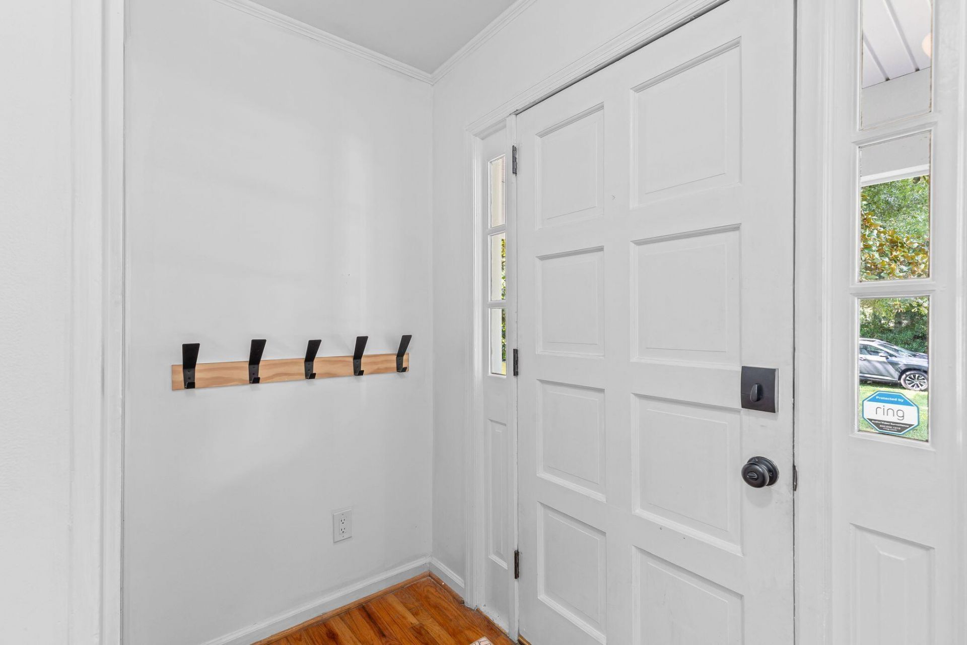 317 Hawthorne Street Photo 9