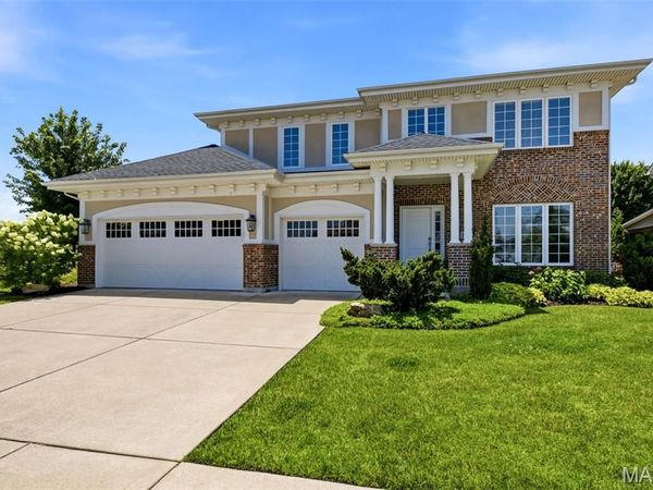 1326 Shorewinds Trail, St Charles, MO 63303