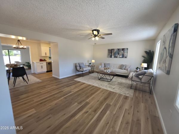 10821 W AMBER Trail, Sun City, AZ 85351