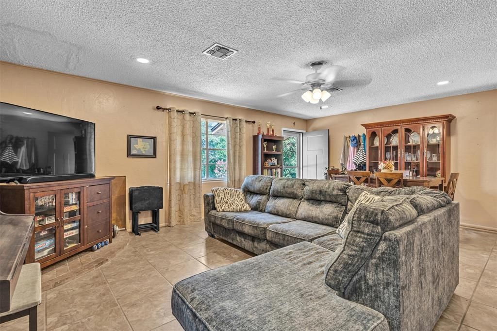 190 Crowfoot Lane, Whitney, TX 76692 Main Photo