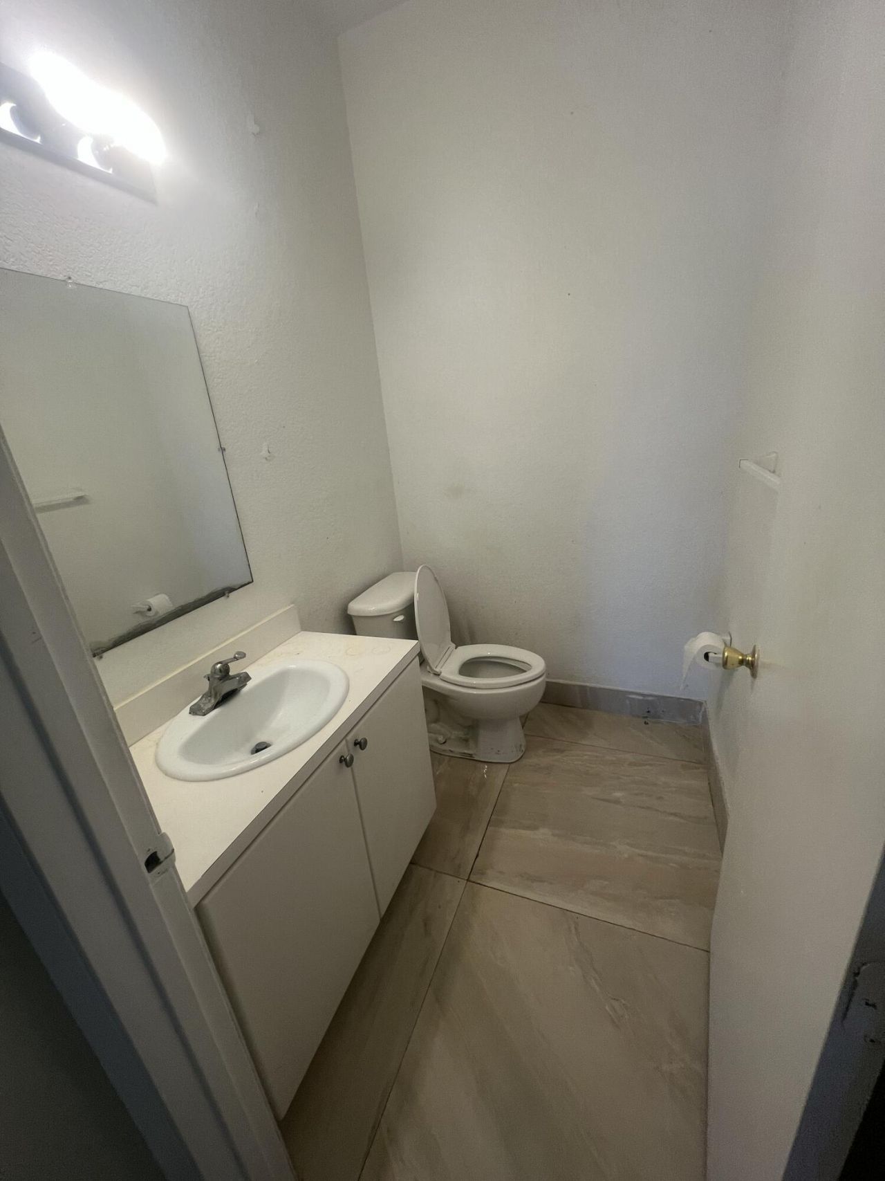 20700 NW 31st Avenue, Miami Gardens, FL 33056 Photo