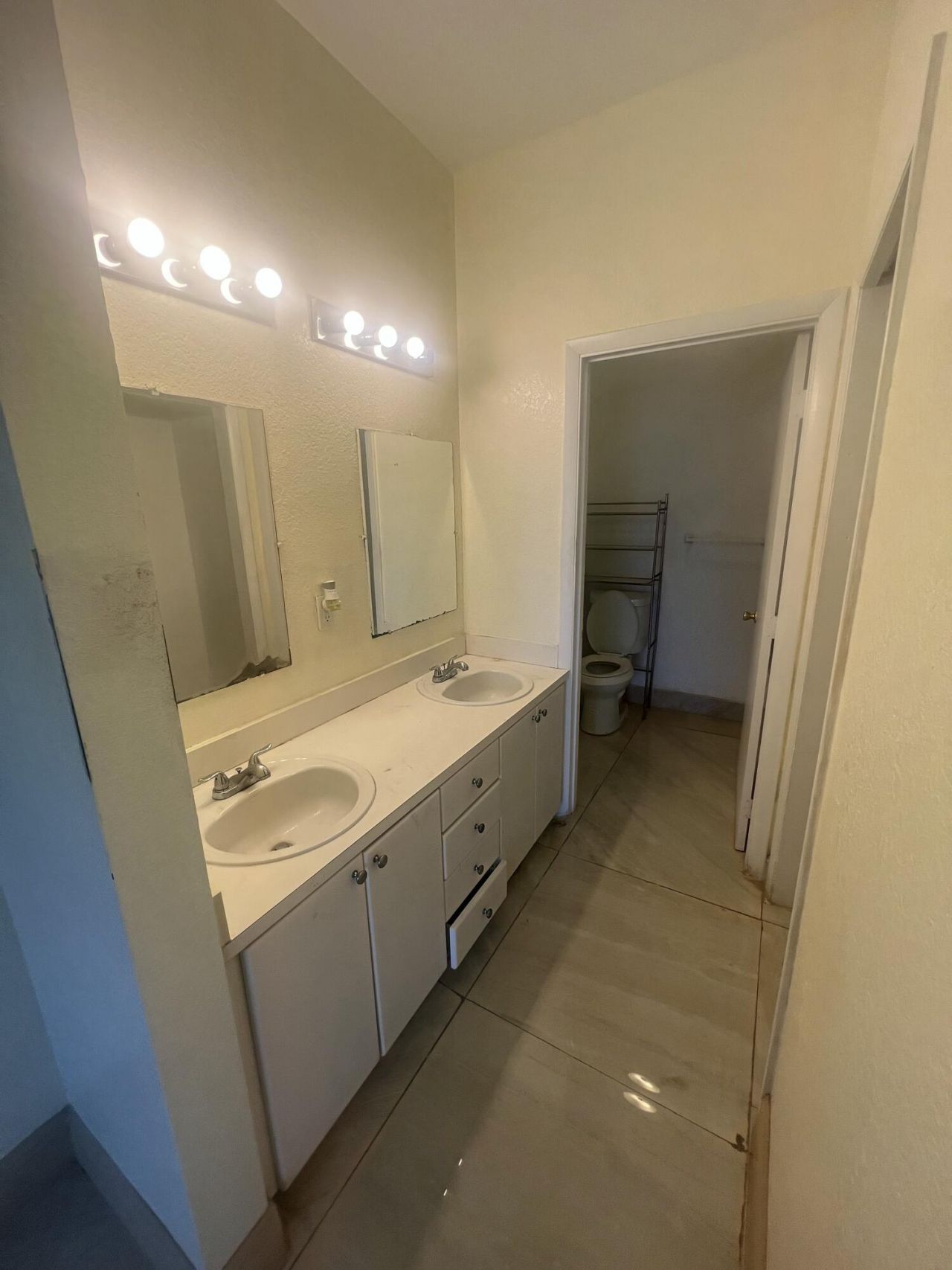 20700 NW 31st Avenue, Miami Gardens, FL 33056 Photo