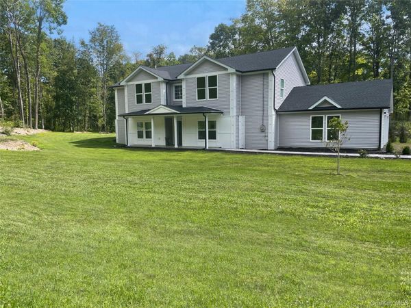 82 Hampton Road, Marlboro, NY 12542