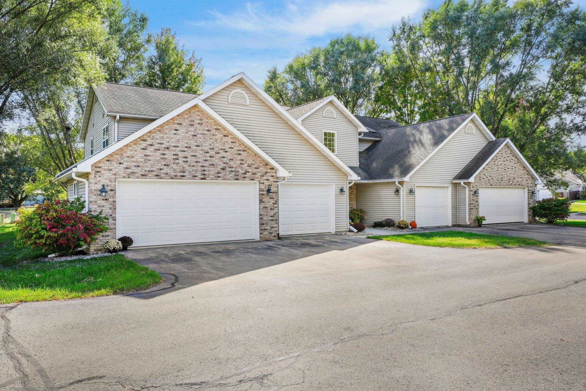 498 Cledell Street, Unit 2, Oregon, WI 53575 Main Photo