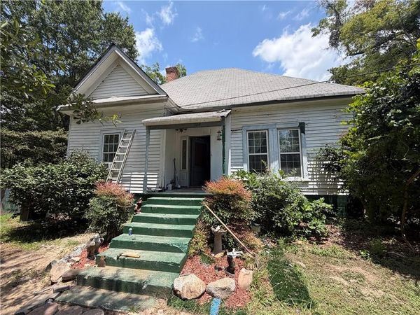 784 Tri County Road , Brooks, GA 30205