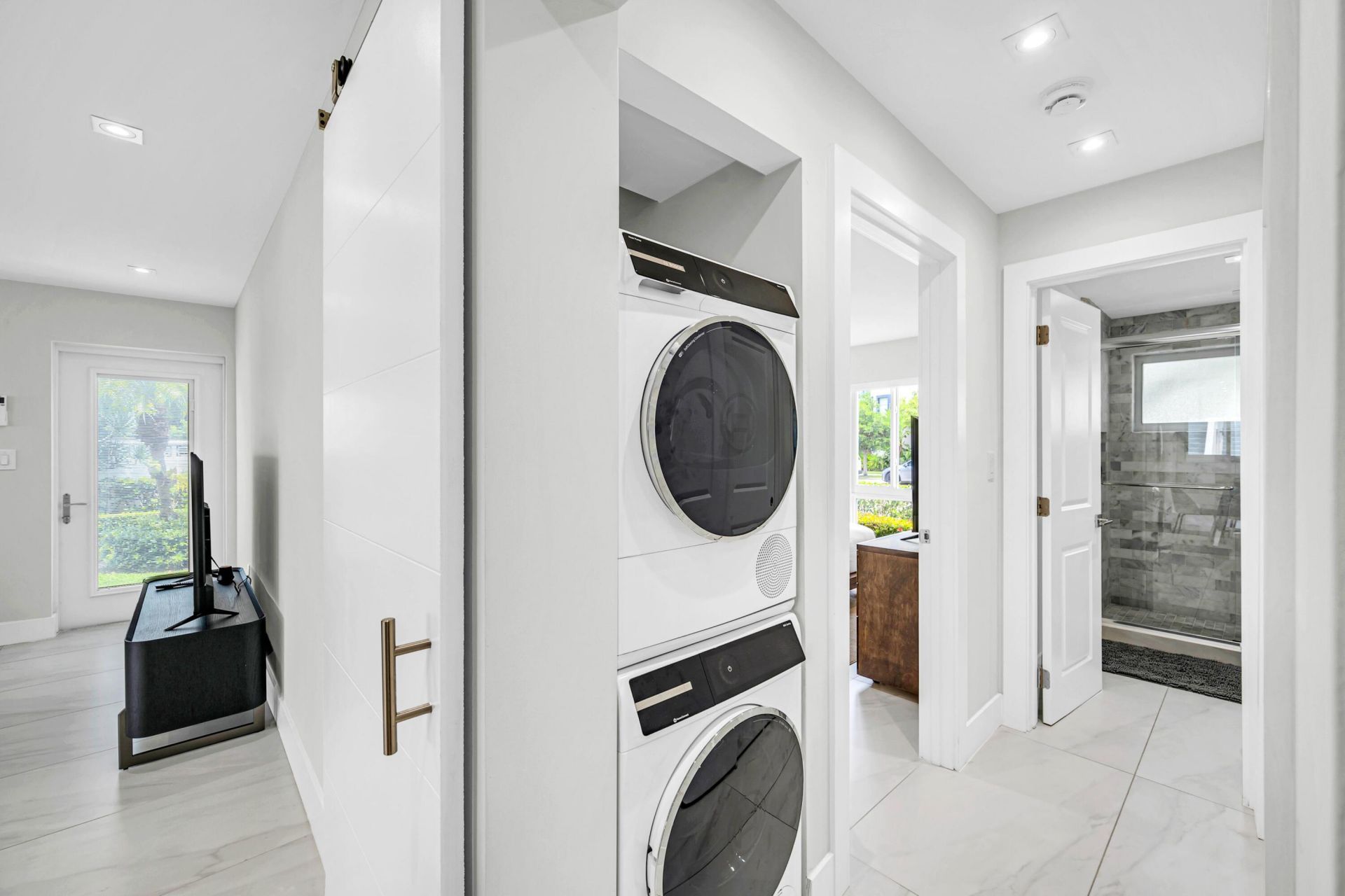 425 Bayshore Drive, Unit 15, Fort Lauderdale, FL 33304 Photo