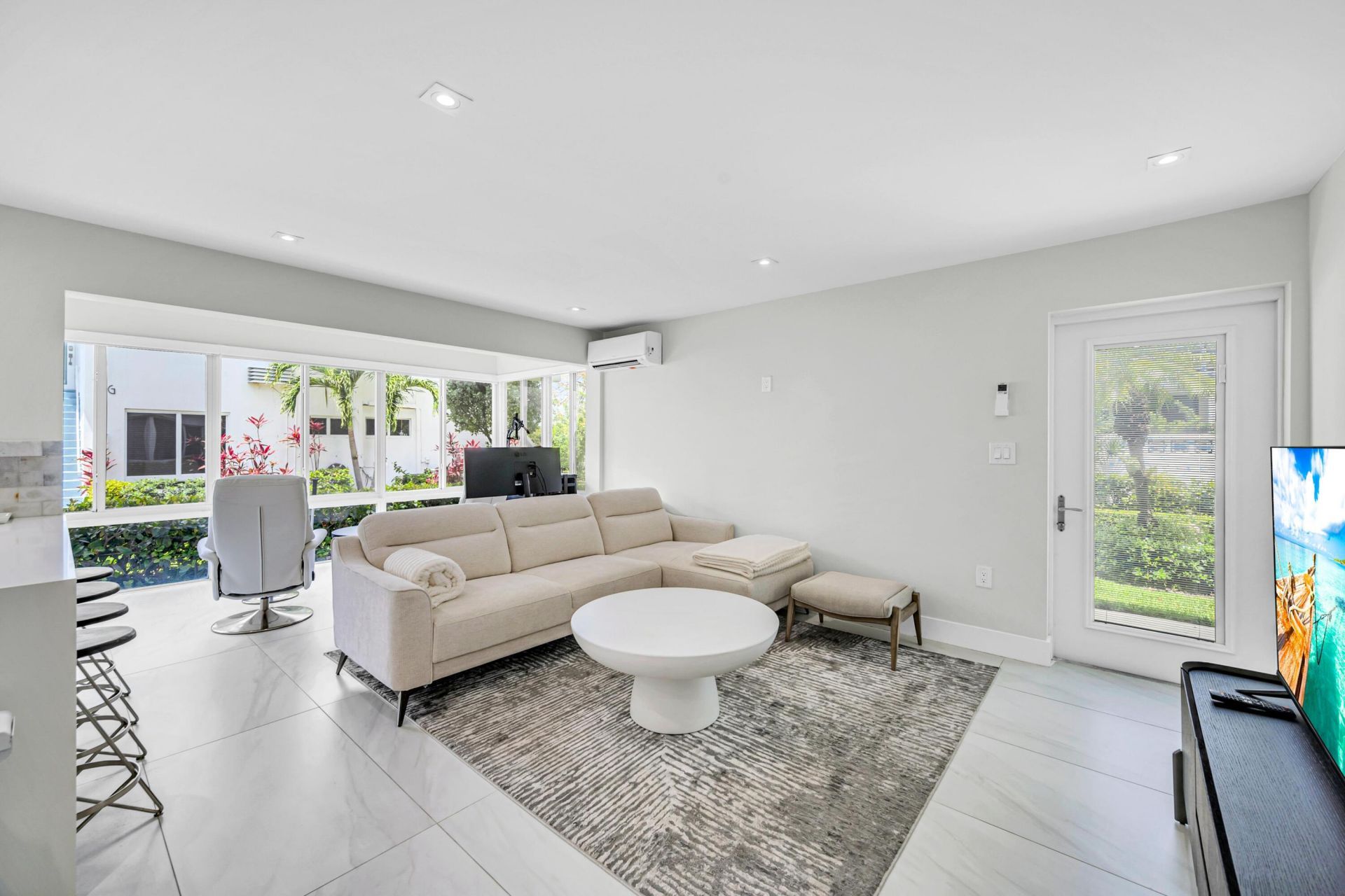 425 Bayshore Drive, Unit 15, Fort Lauderdale, FL 33304 Photo