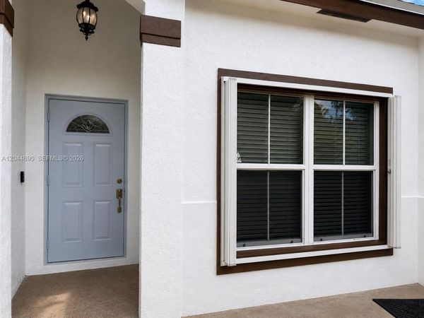 20776 NW 1st St , Pembroke Pines, FL 33029
