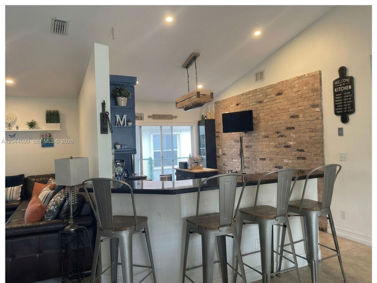 20776 NW 1st St , Pembroke Pines, FL 33029 Photo