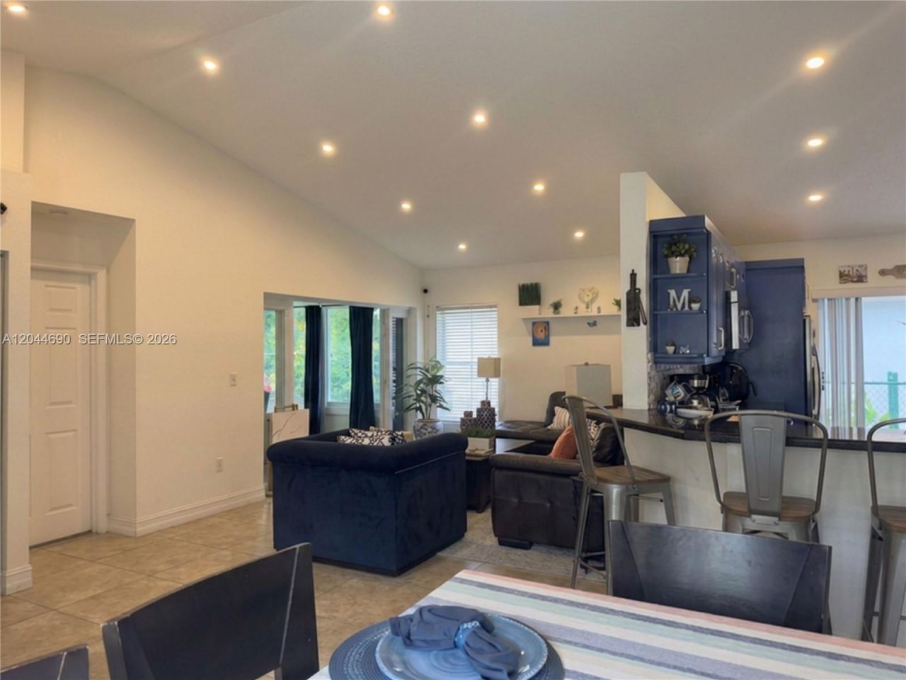 20776 NW 1st St , Pembroke Pines, FL 33029 Photo