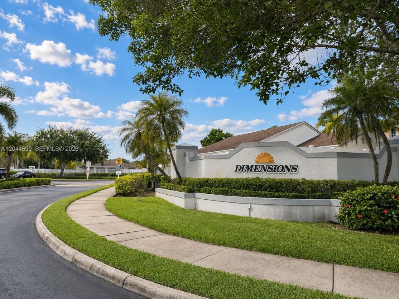 20776 NW 1st St , Pembroke Pines, FL 33029 Photo