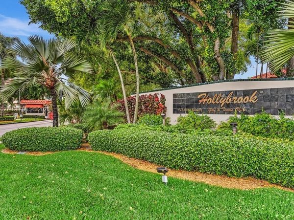 671 S Hollybrook Dr , Unit 209, Pembroke Pines, FL 33025