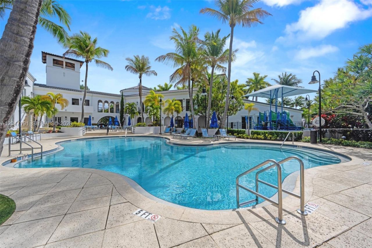 3030 NE 208th St , Aventura, FL 33180 Photo