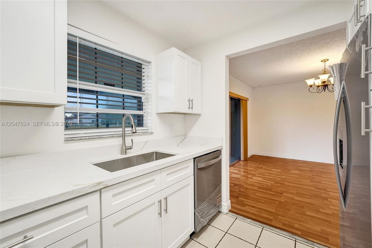 5028 SW 121st Ave, Cooper City, FL 33330 Photo