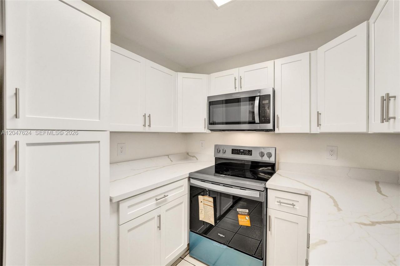 5028 SW 121st Ave, Cooper City, FL 33330 Photo