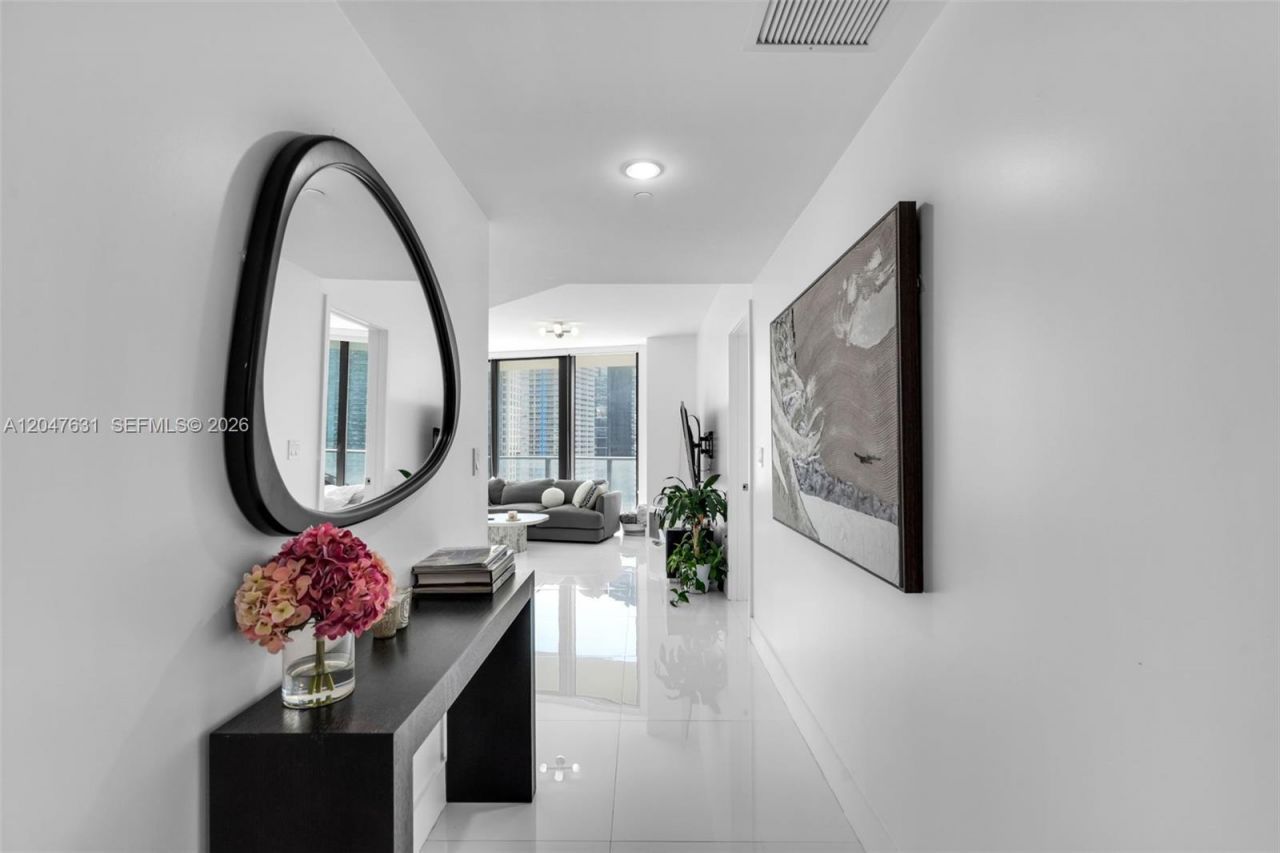 1300 S Miami Ave , Unit 1601, Miami, FL 33130 Photo