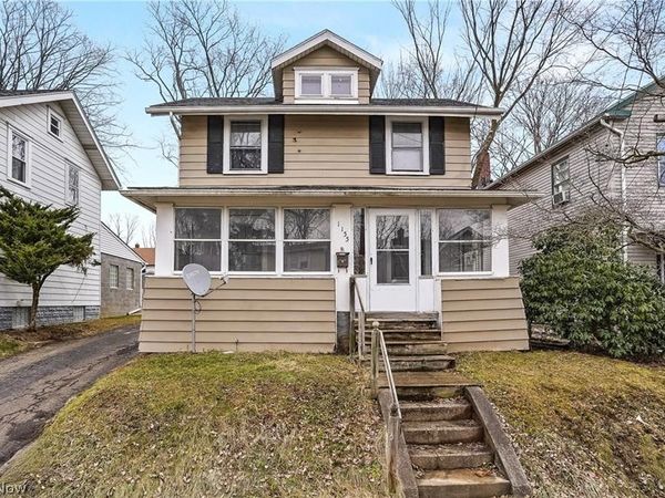 1155 Big Falls Avenue, Akron, OH 44310