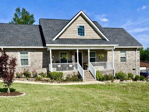 240 Mockingbird Ln , Hartsville, TN 37074