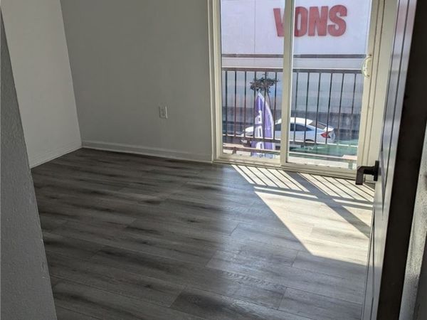 643 E Broadway, Long Beach, CA 90802
