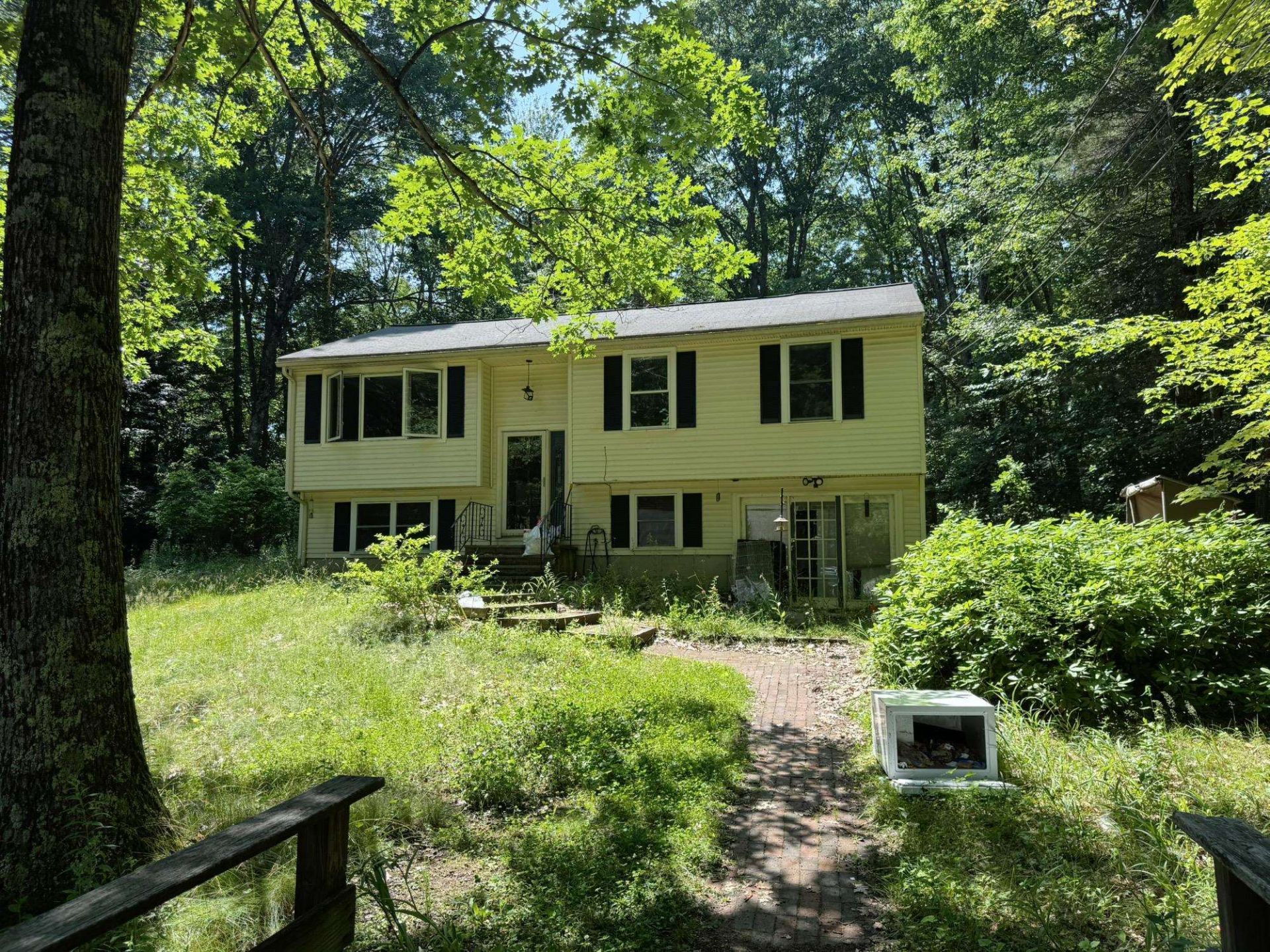 6 Saddlepath Road, Raymond, NH 03077 Main Photo