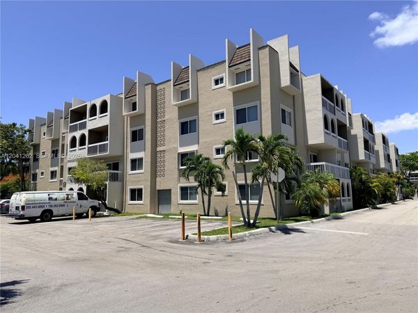 7730 Camino Real , Unit F113, Miami, FL 33143