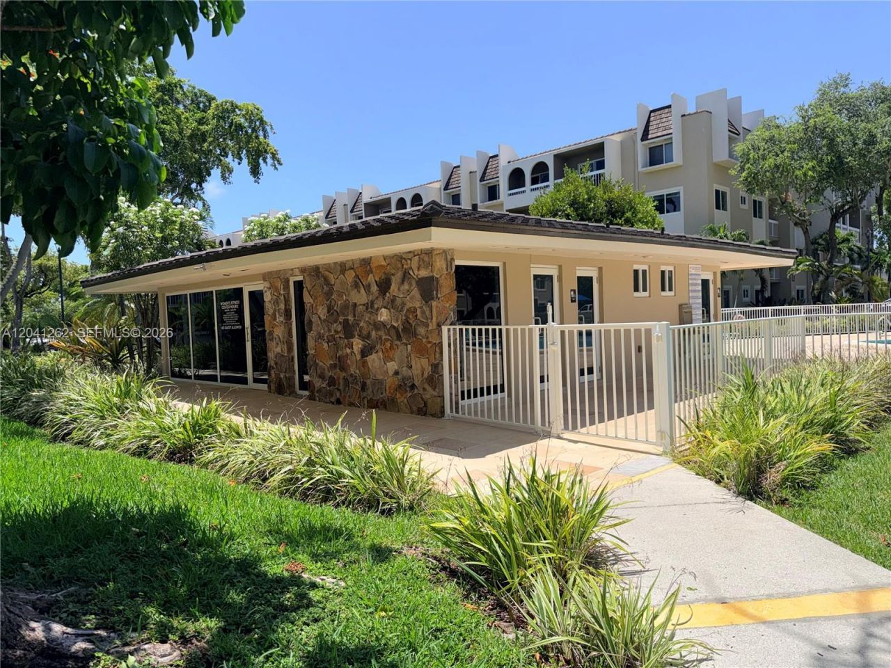 7730 Camino Real, Unit F113, Miami, FL 33143 Photo