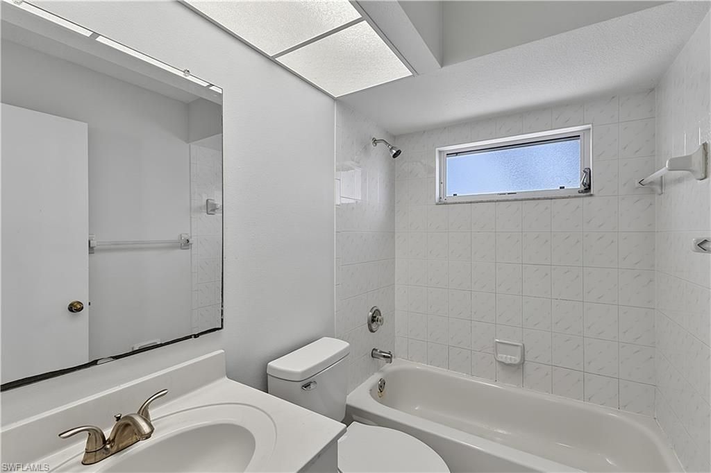 1401 SE 3rd St , Cape Coral, FL 33990 Photo