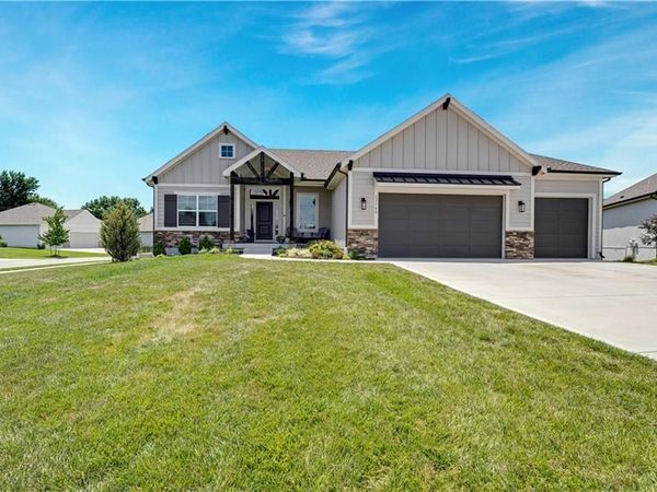 17766 S Myrna Drive, Olathe, KS 66062
