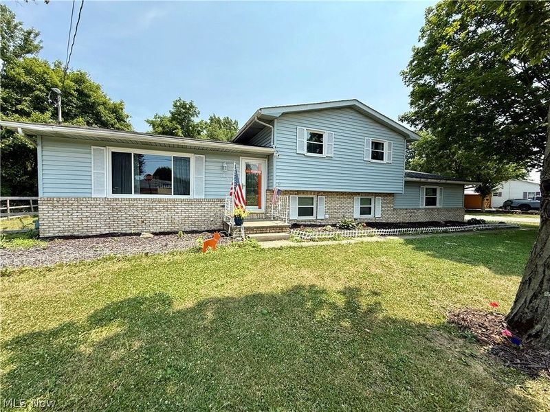 831 N Crestline Street, Crestline, OH 44827 Photo 1
